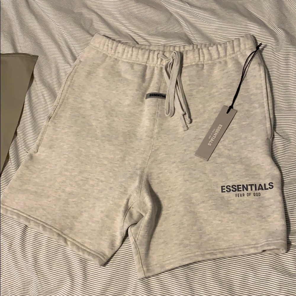 Fear of God Essentials Sweat Shorts oatmeal SM